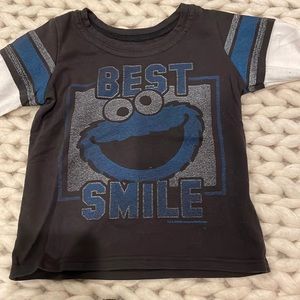 Cookie Monster shirt back of the shirt says 82